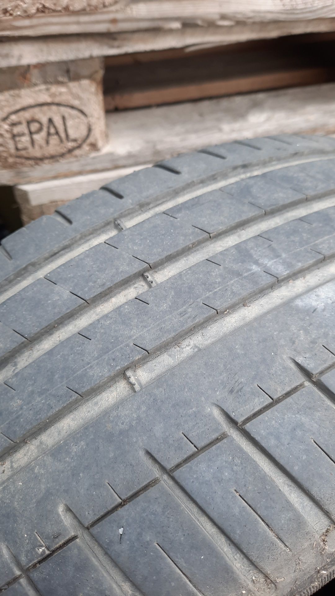 215/45 R18 opony letnie 4szt