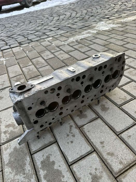 Продам головку 2,5 дізель паджеро л200 з бугелями