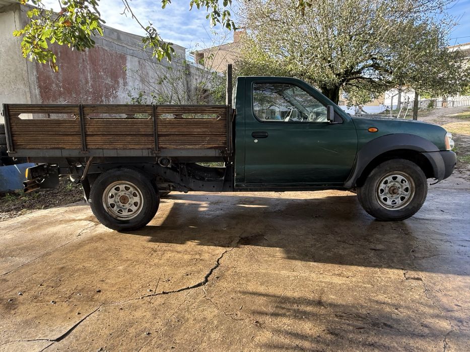 Nissan D22 4x4 Pickup ( Com Avaria )