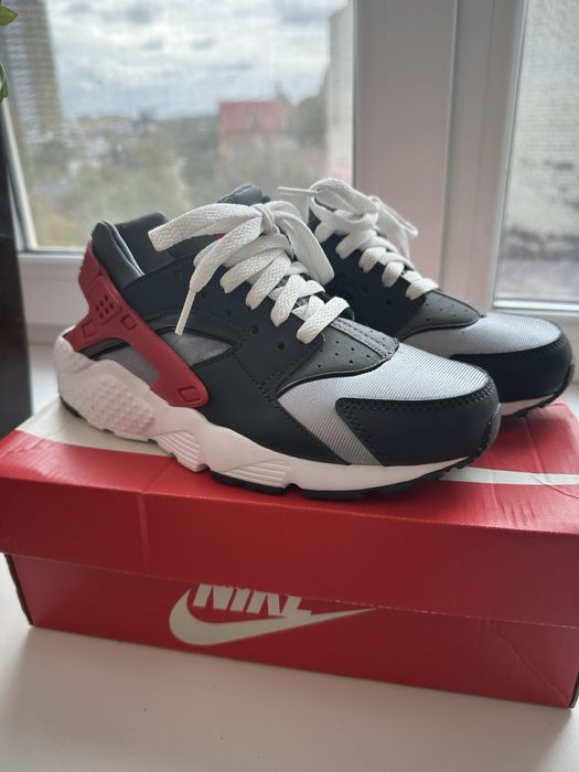 Кросівки Nike Air Huarache Run Gs Smoke Grey University Red 35-36