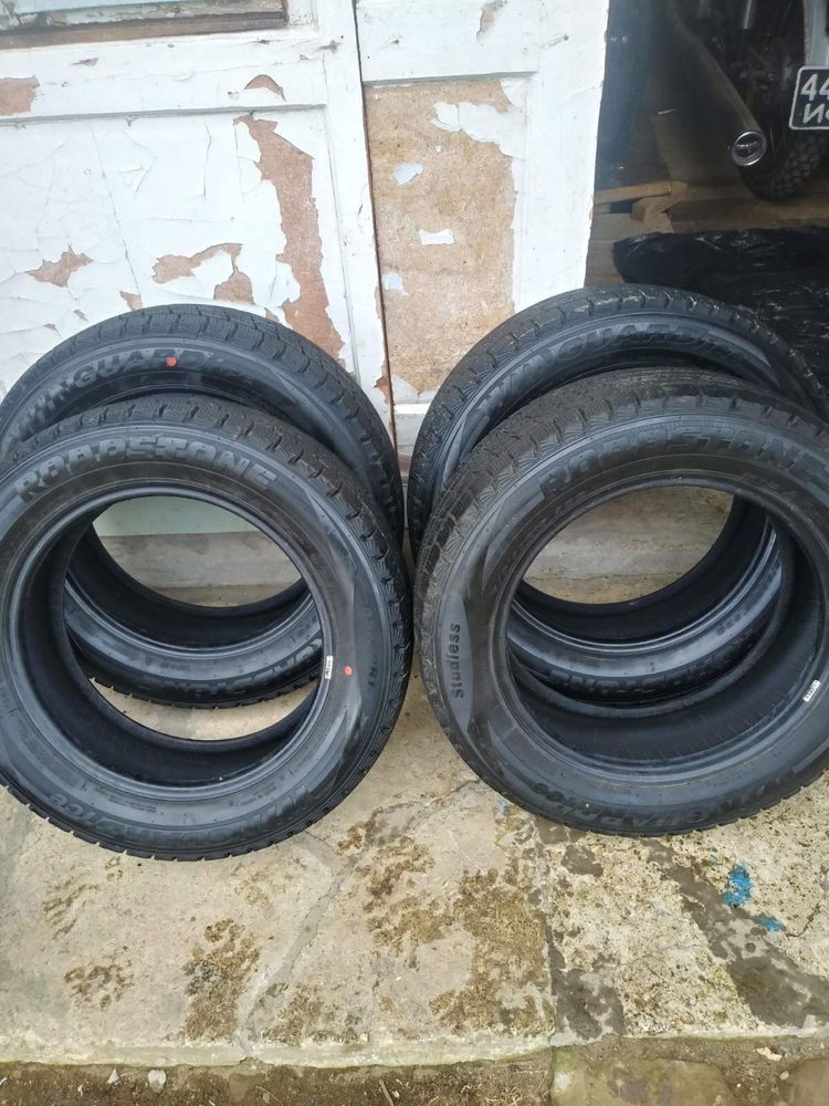 Зимова резина 205/60 R16 Roadstone Winguard Ice