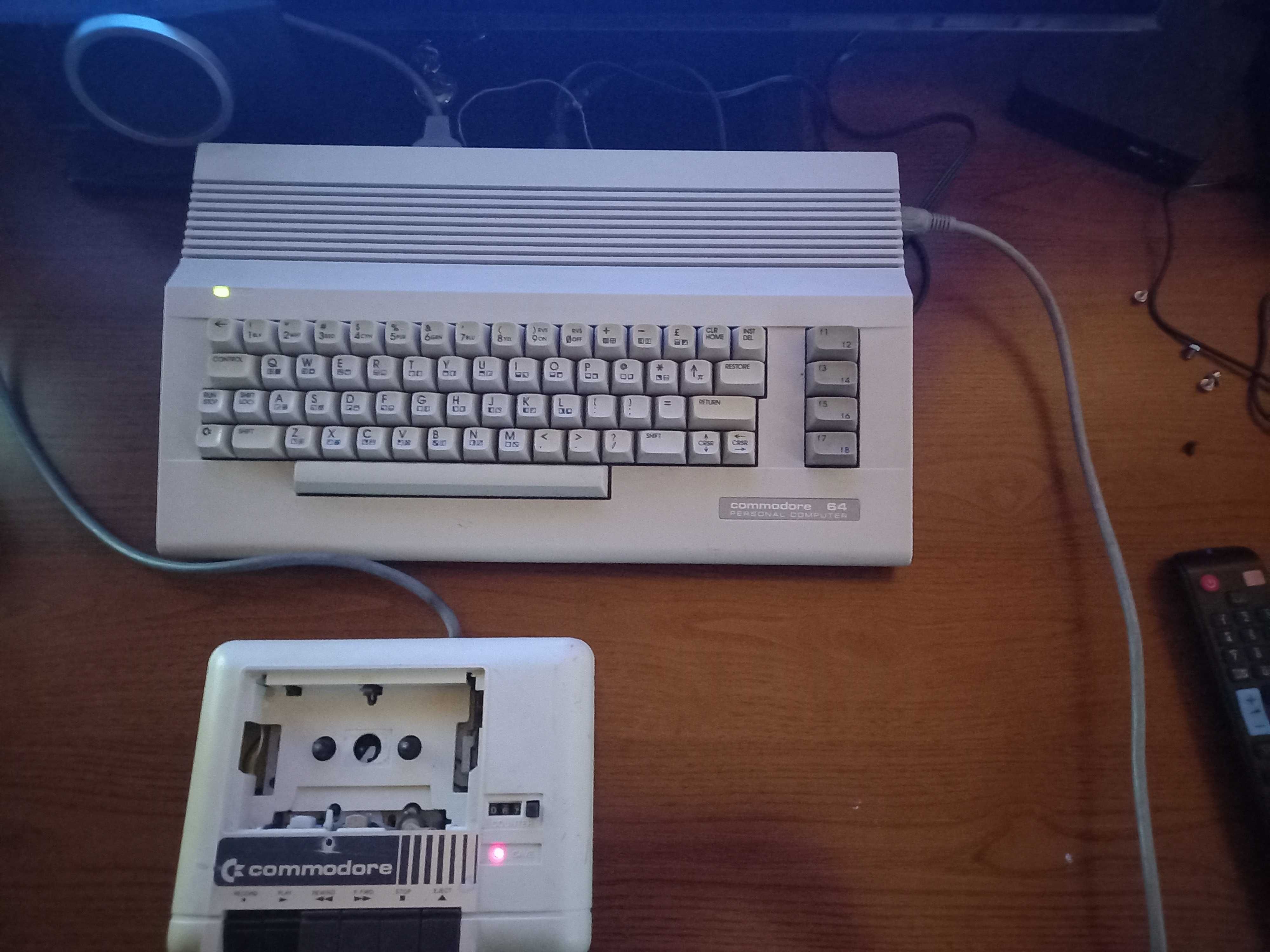 Commodore 64 sprawne.