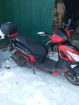 Продаю скутер Spark 150 17 r