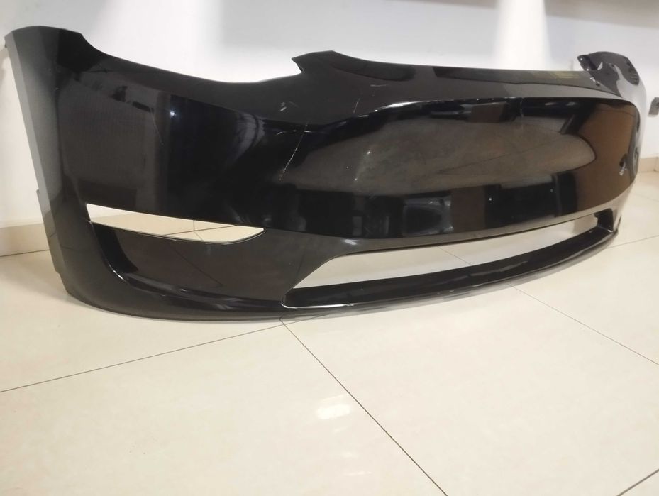 Бампер передній Tesla MY Model Y 2022 2023 2024 без ПАрктРОНіка