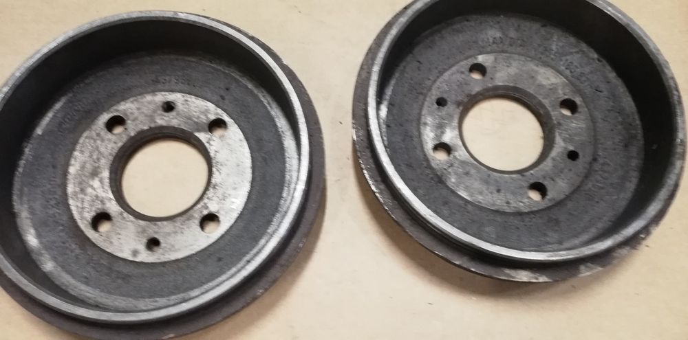 Fiat 126p bębny oryginalne FSM nowe 4 sztuki.