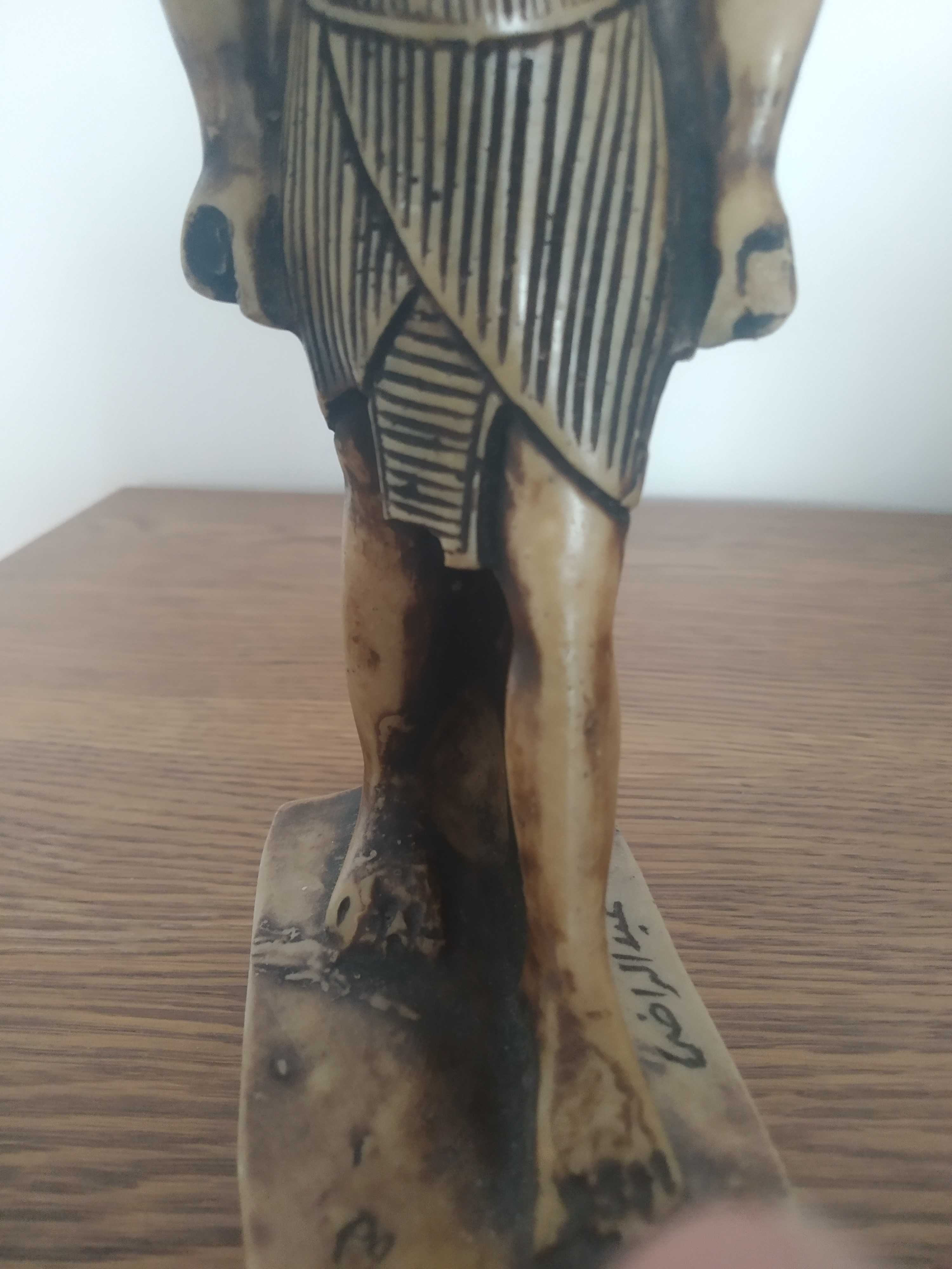 Egipska figurka faraona