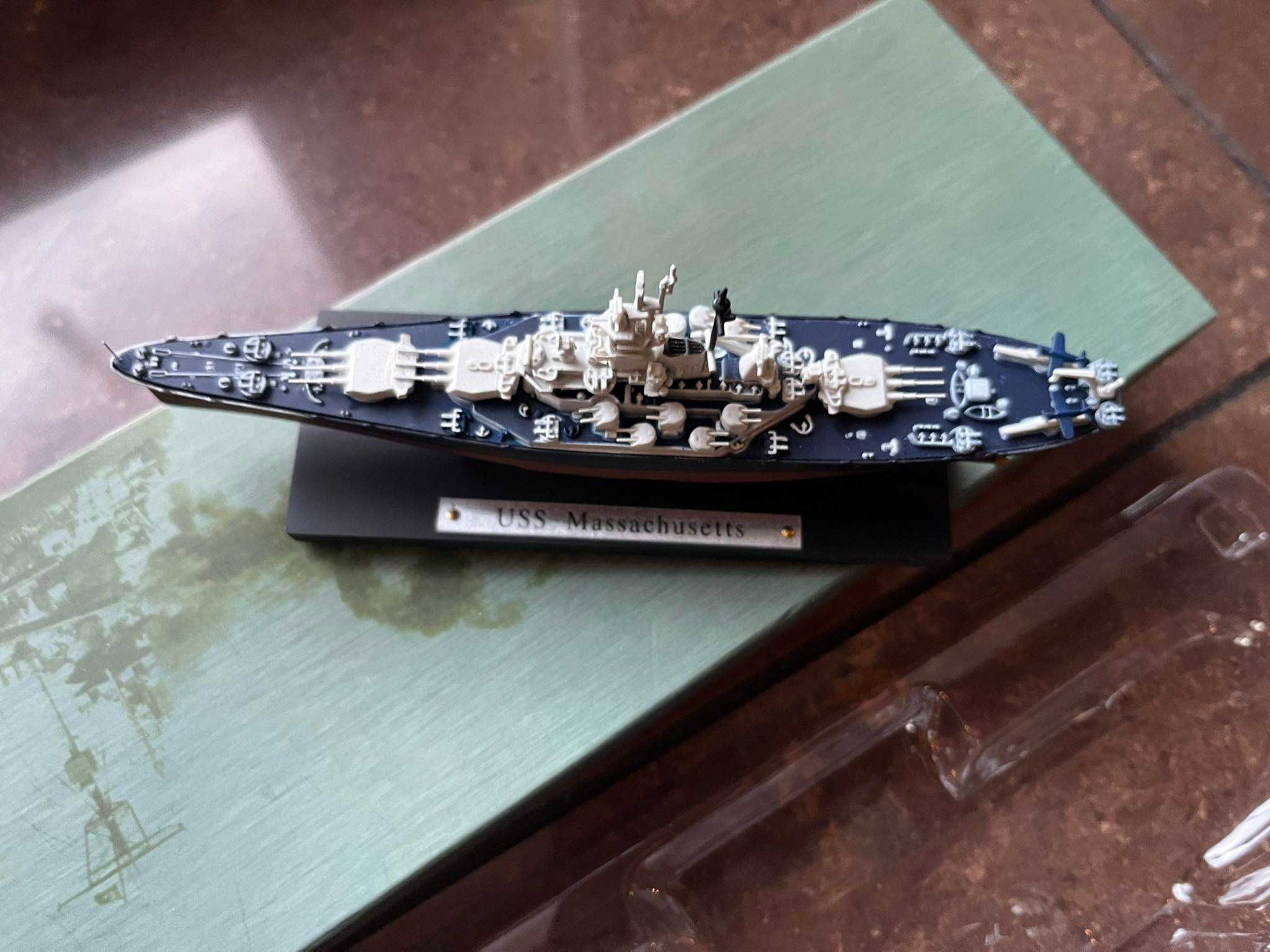 Okręt statek USS Massachusetts model Deagostini