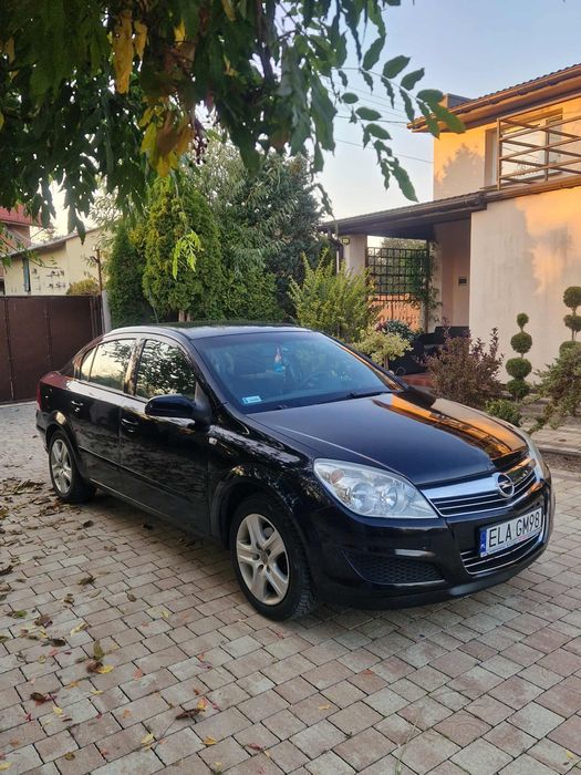 Opel Astra H Sedan 1.6 ECOTEC BENZYNA + LPG