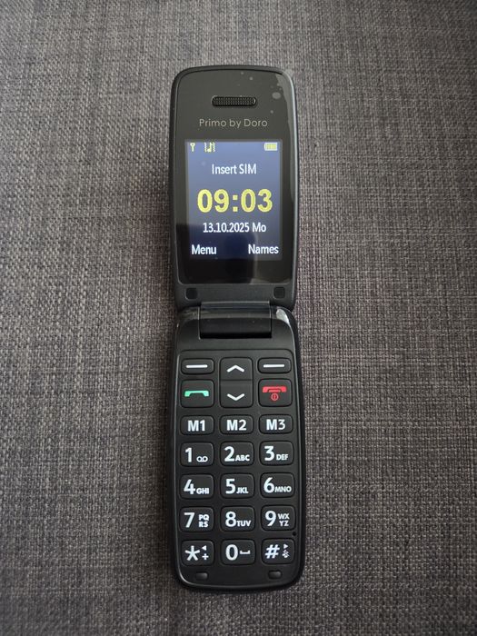 Telefon komórkowy z klapką