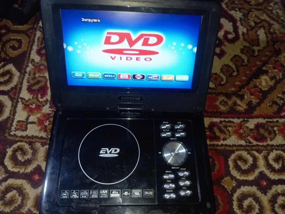 Портативный  dvd плеер samsung L771