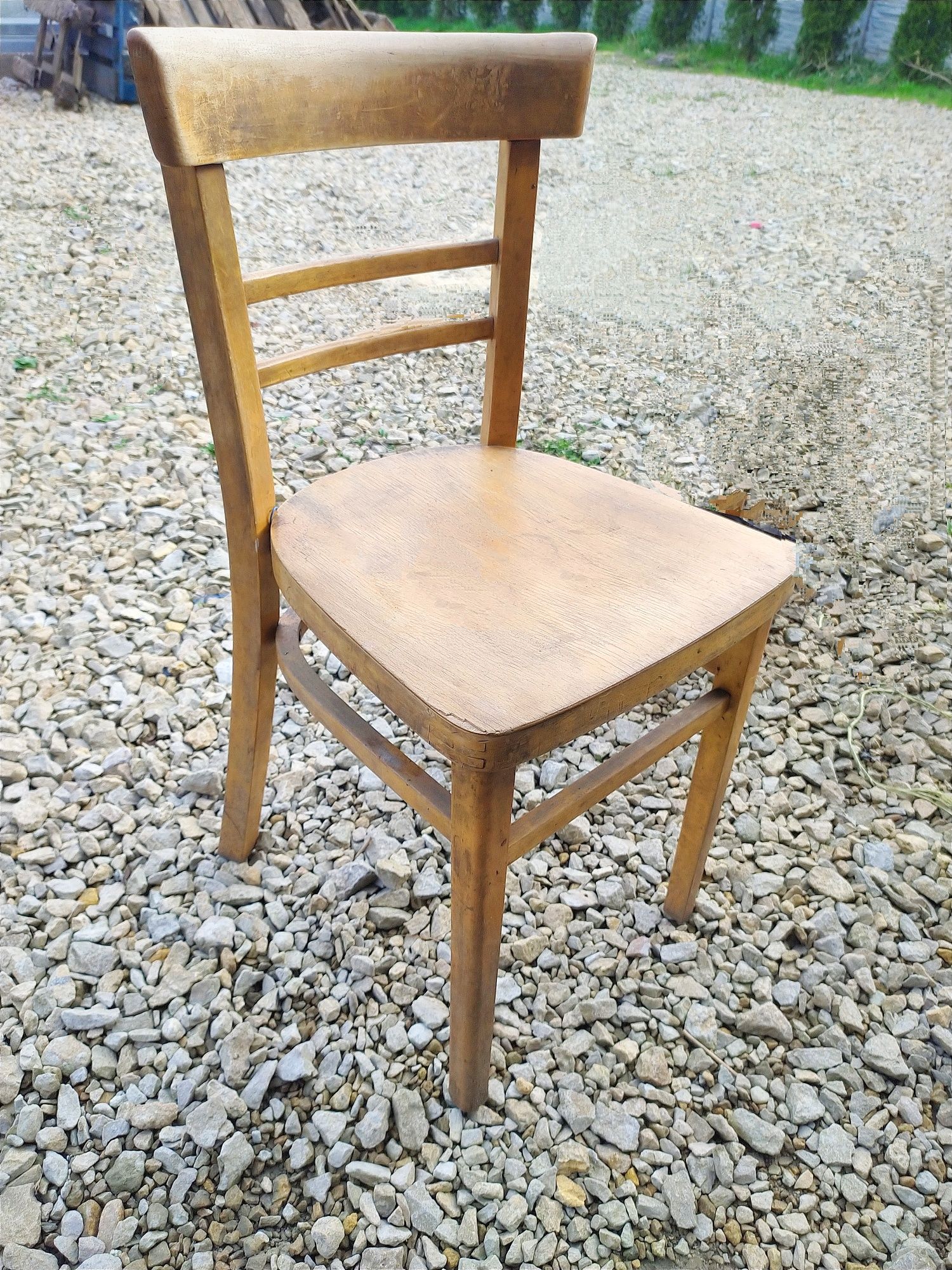 Antyk stare krzesło drewniane do renowacji