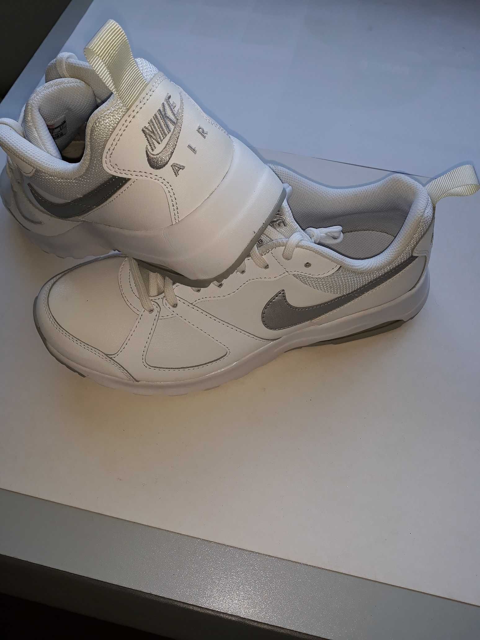 Nike Air Max Muse n.º 42