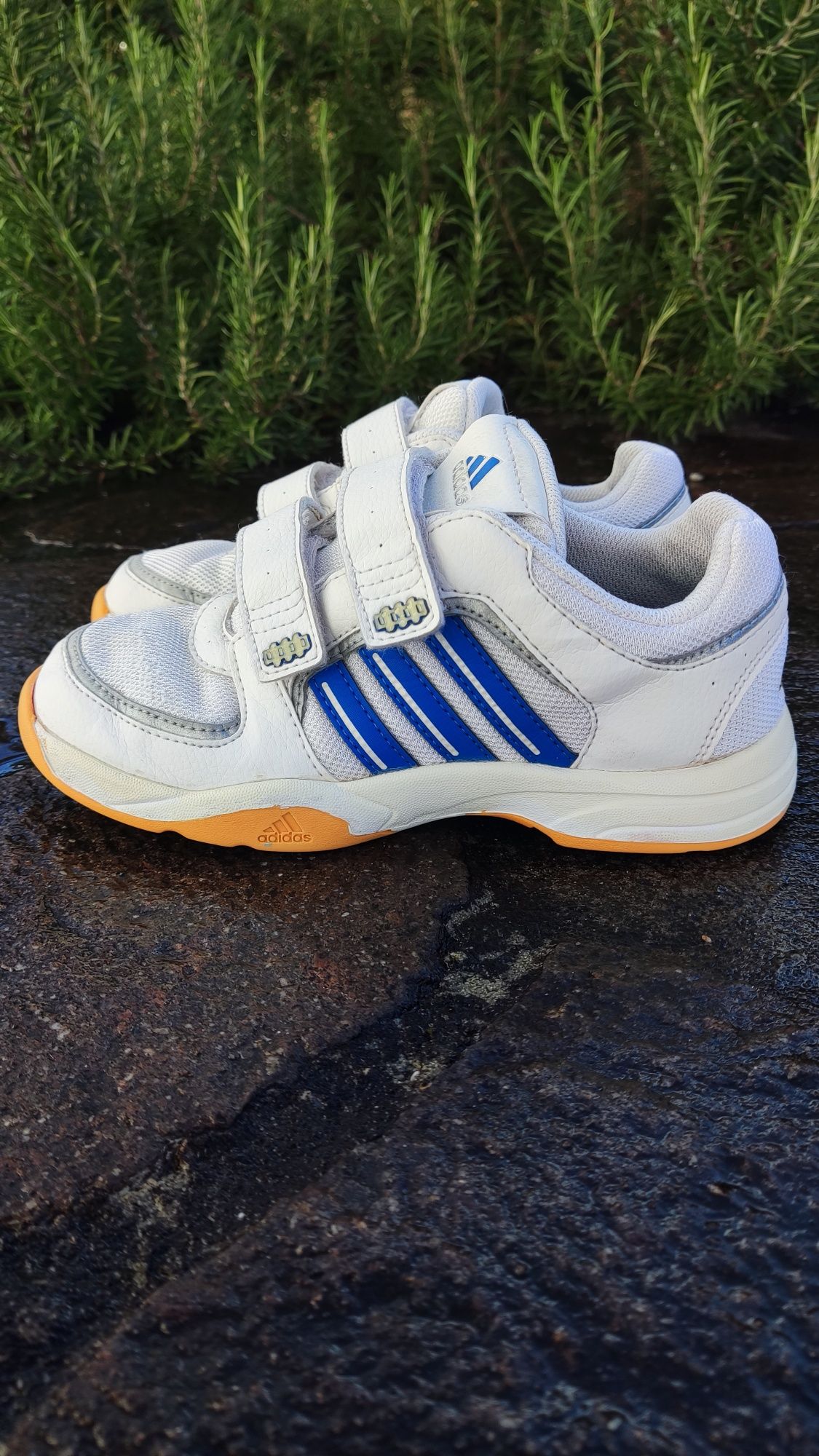 В идеальном состоянии кроссовки Adidas, p.31, ст.20см