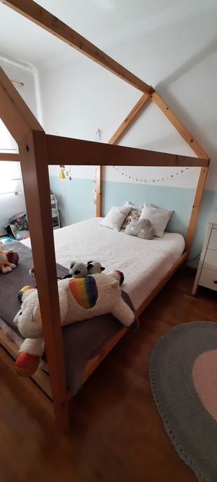 Cama casinha estilo Montessori