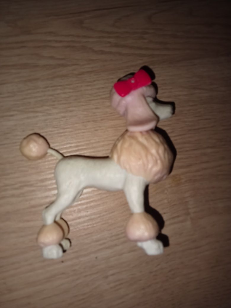 Figurka pieska pudelka