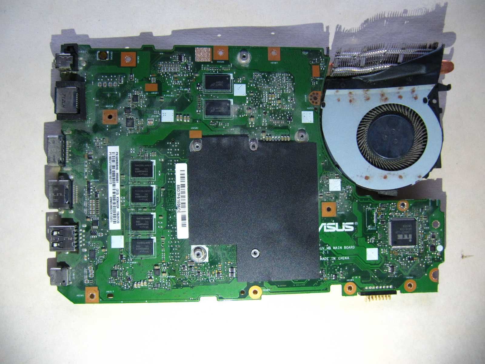 Asus X556UQK i3 7gen GeForce 940MX, пошкоджений, читайте текст