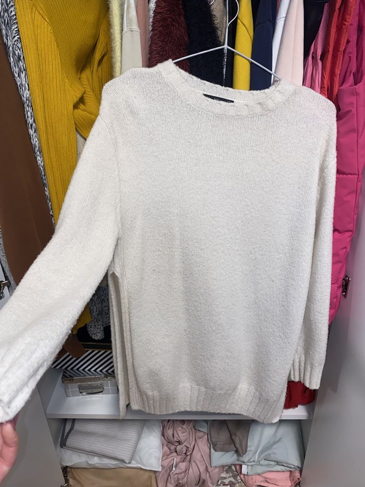 Sweter z rozcięciami Zara S beżowy kremowy