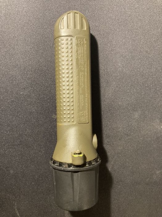 latarka taktyczna mactronic