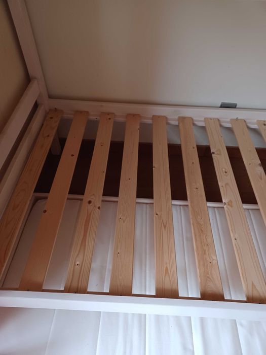 Cama beliche com 4 lugares