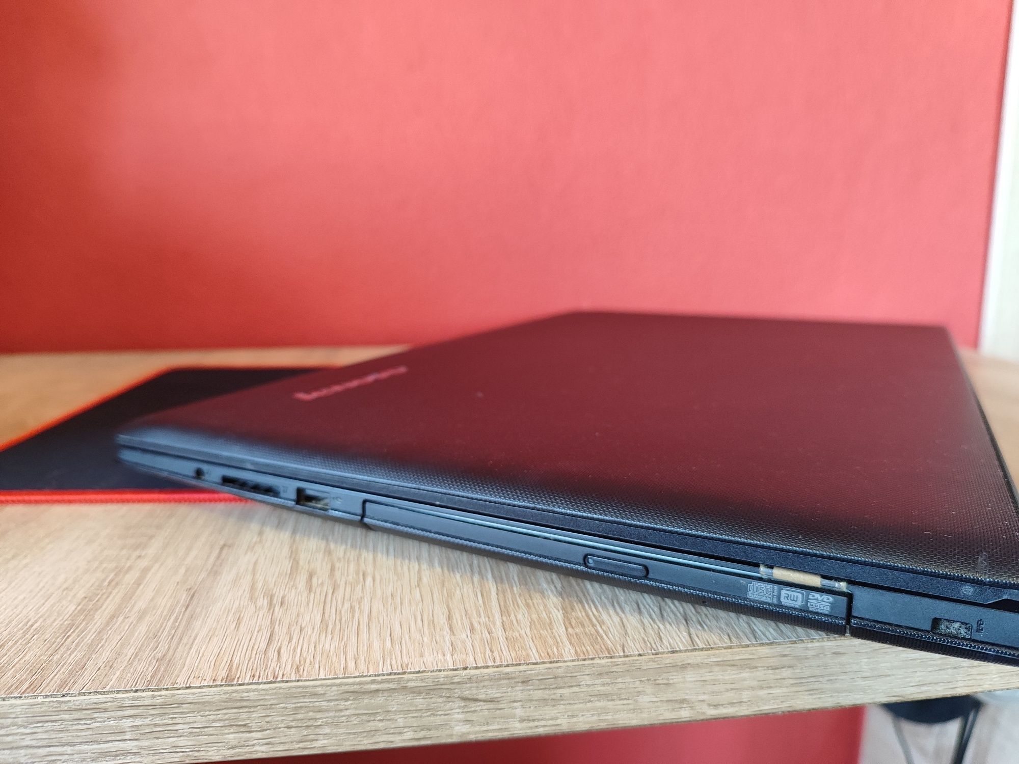 Ноутбук Lenovo G70-70 в ідеальному стані