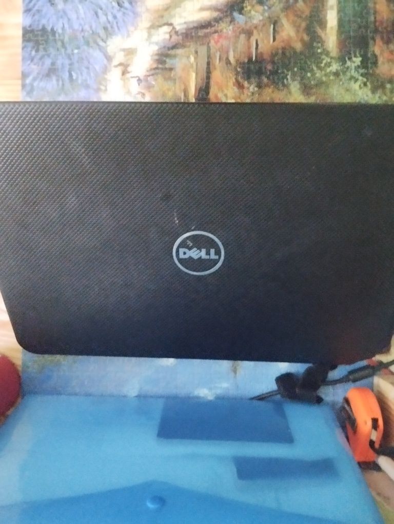 Ноутбук DELL 3217 i3