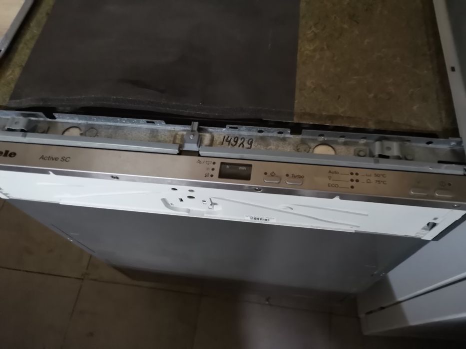 Посудомийні  машина Miele