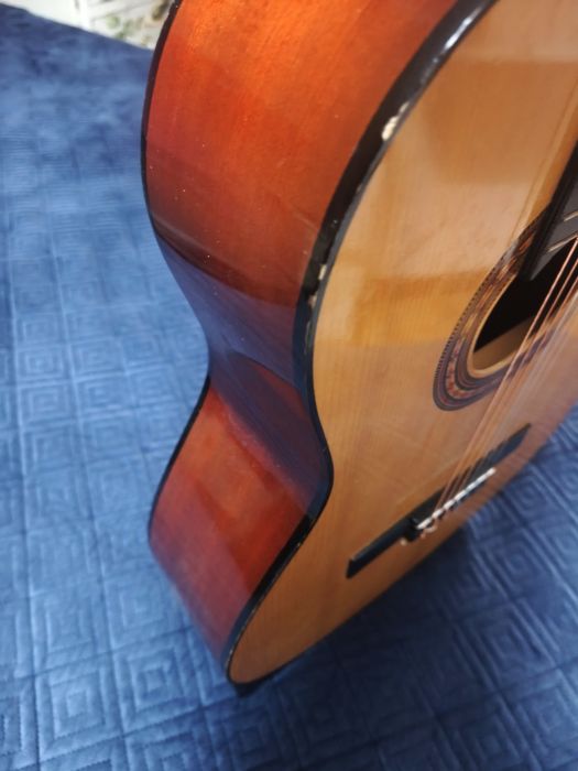 Guitarra Hohner modelo MC-06