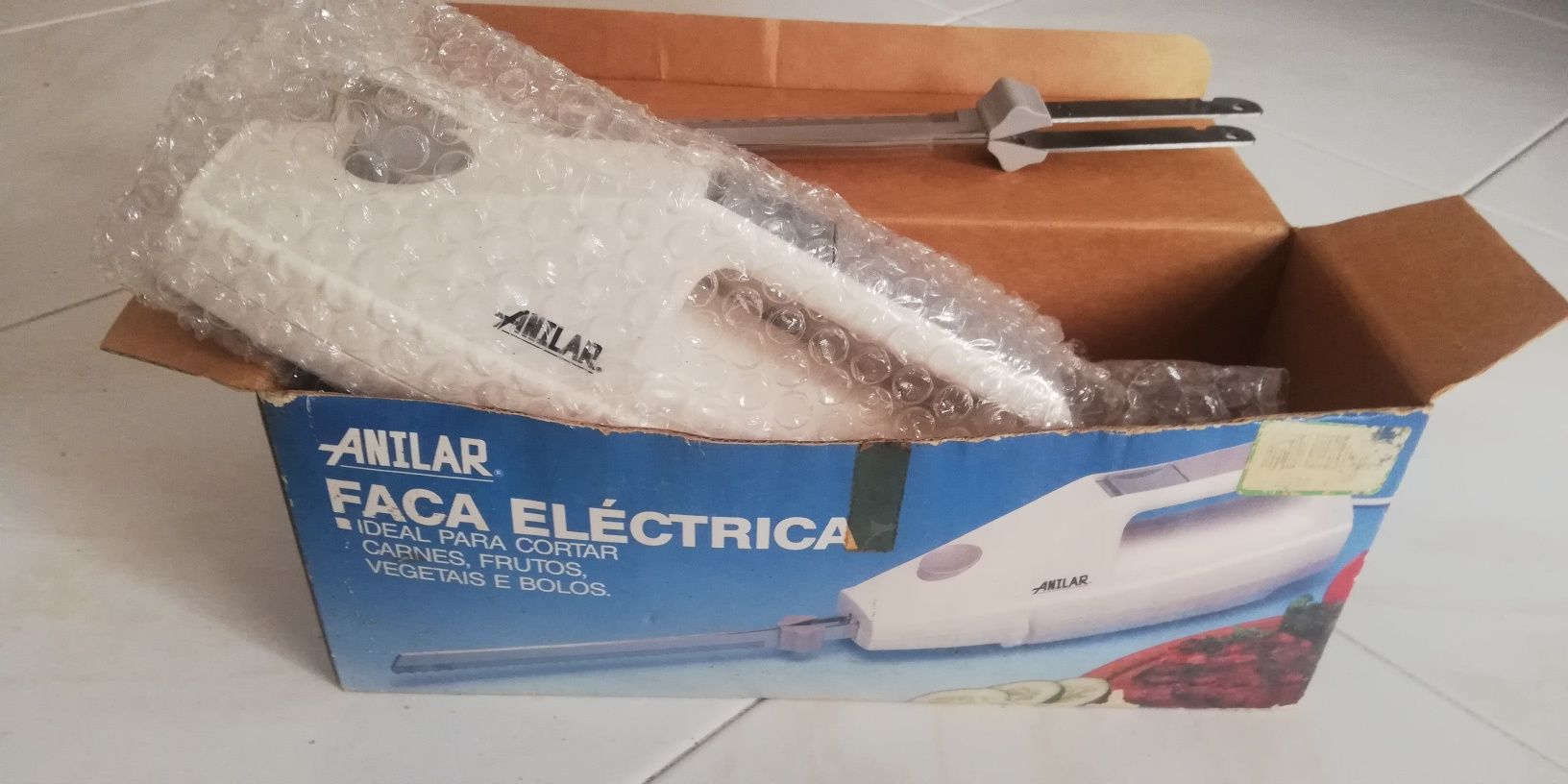 Faca elétrica nunca usada