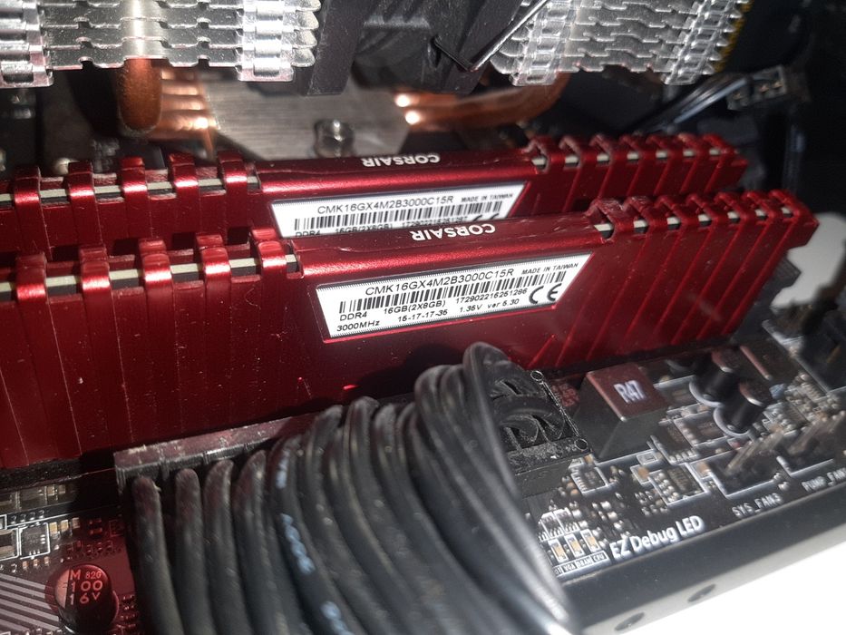 Płyta główna z procesorem i pamięciami, chłodzenie custom gratis