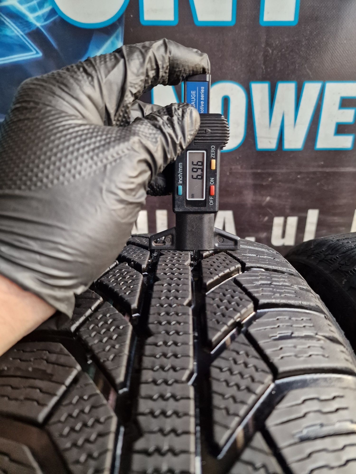 Opony zimowe 185/60/15 Semperit Para 7mm