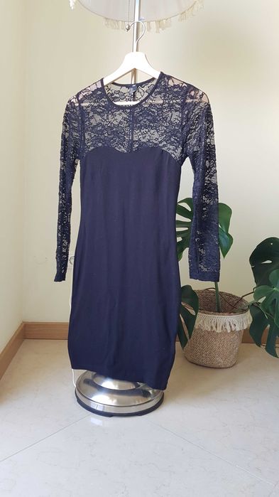 Vestido preto com renda H&M