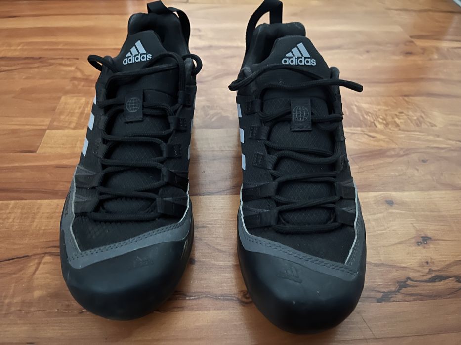 кросівки Adidas Terrex Swift Solo 2 чорного кольору.