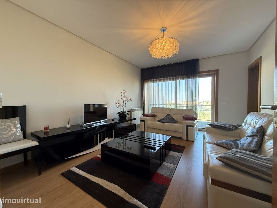 T2 Dpx. Próximo do Glicínias