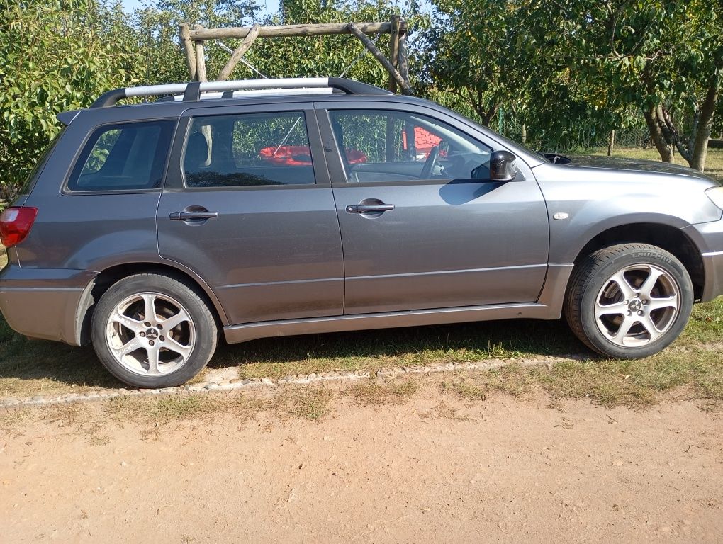 Mitsubishi Outlander 2006 4x4 niski przebieg