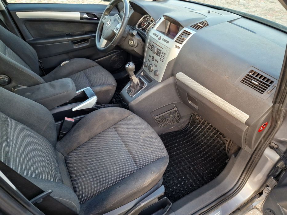 Opel Zafira B 1.9CDTI 120KM. Pierwszy właściciel w kraju. 6 biegow.