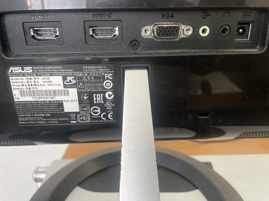 Monitor ASUS para PC 63 cm