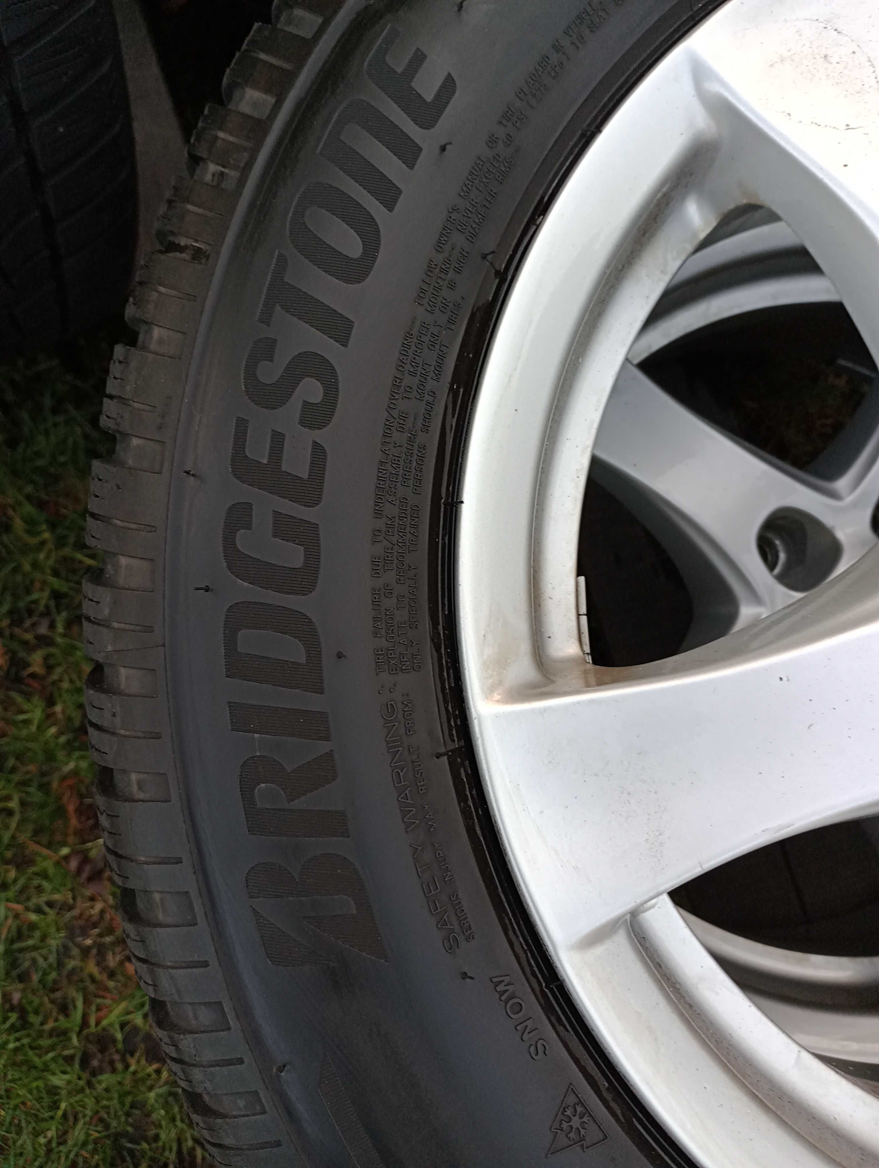 Opona zimowa 215x60 R16 BRIDGESTONE zima 215/60/16 - POJEDYNKA