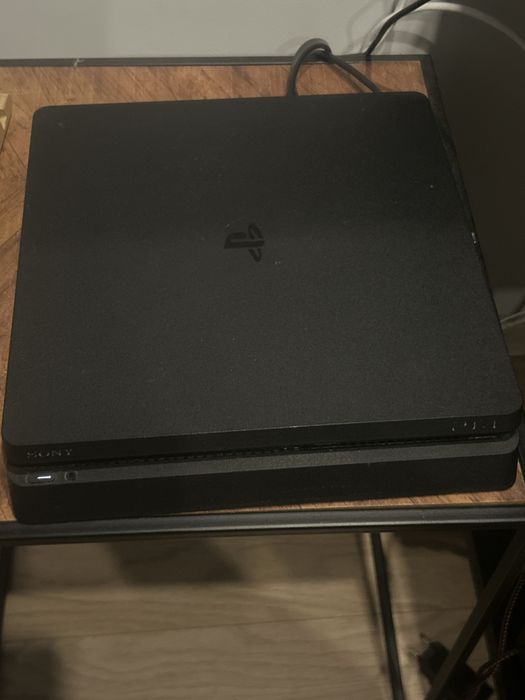 playstation 4 slim 1 TB