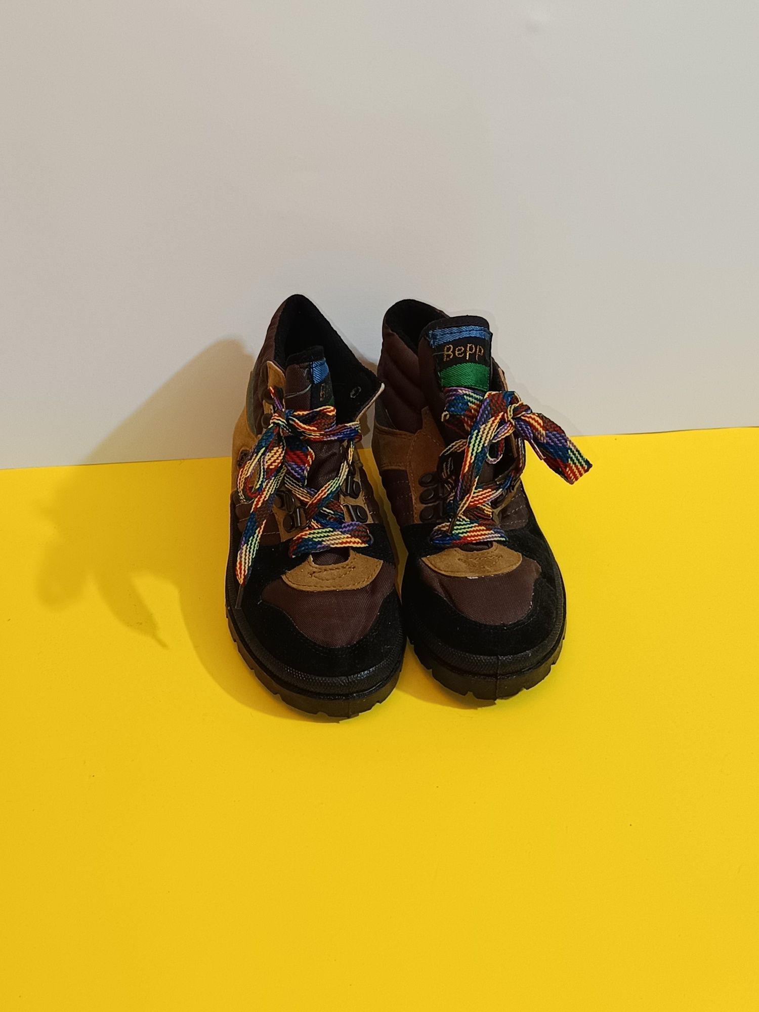 Botas n° 33 e 29