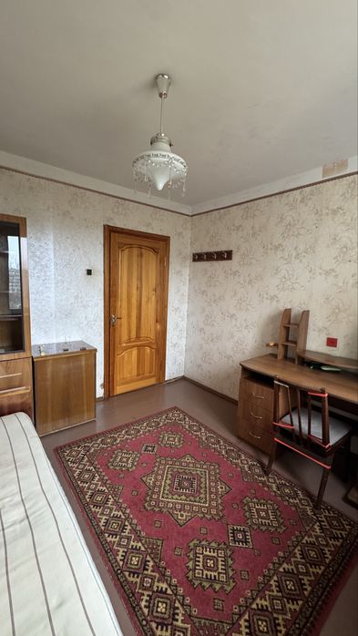 Продаж трикімнатної ПЗР