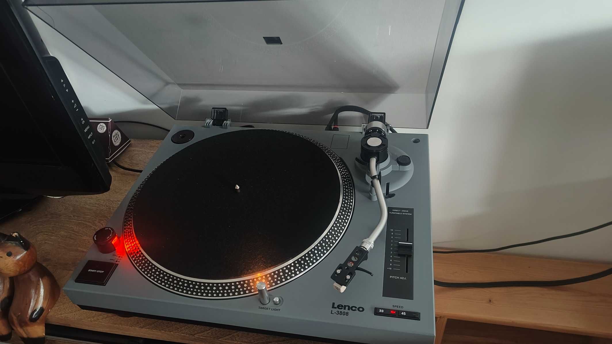 Leitor de Vinil ( Lenco L-3808 )