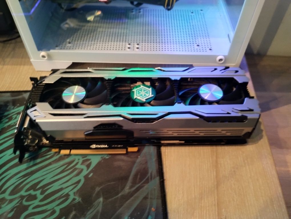 GTX 1070ti 8gb 256bit