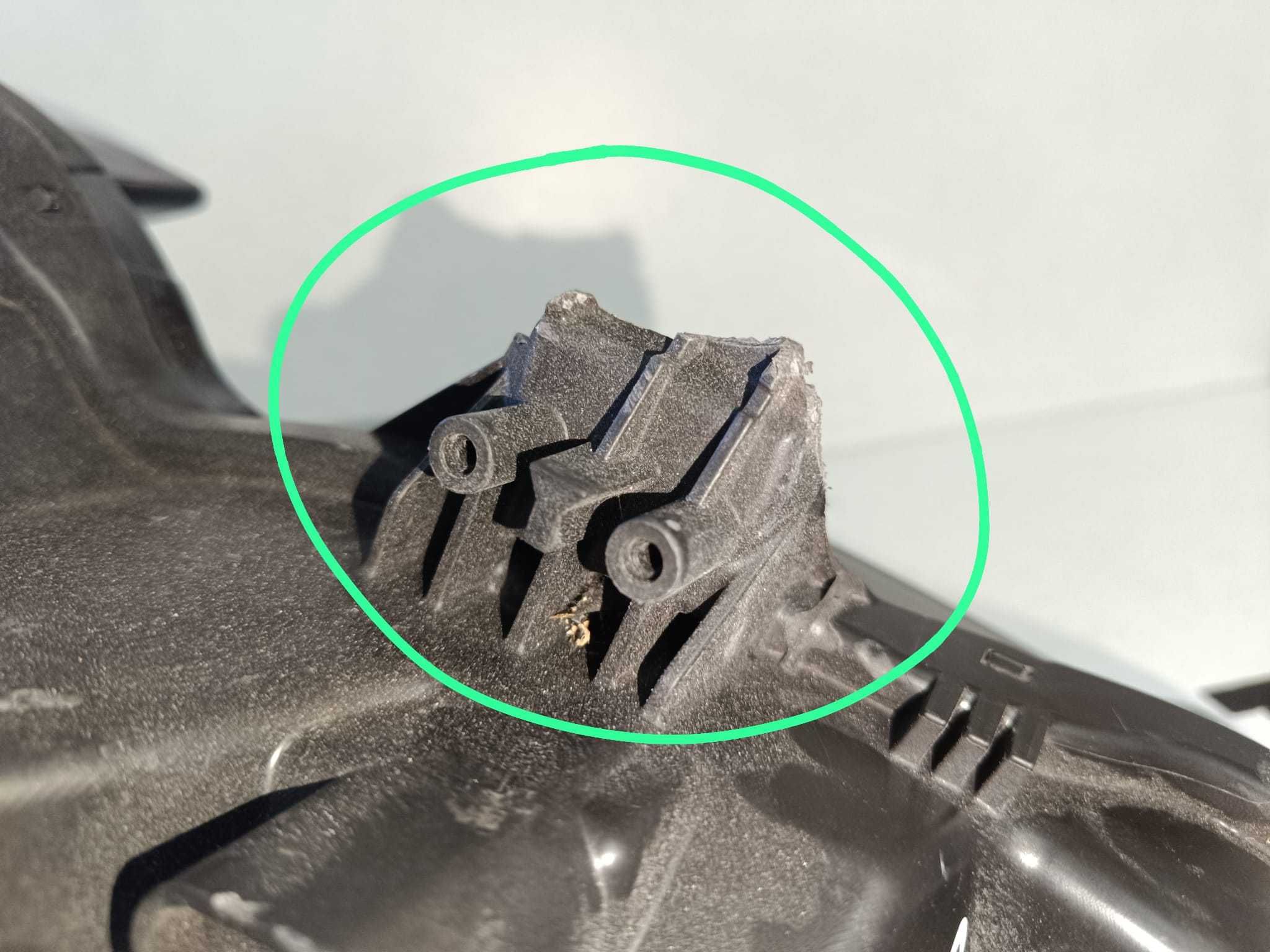 Ótica Dto Renault Megane IV 15-