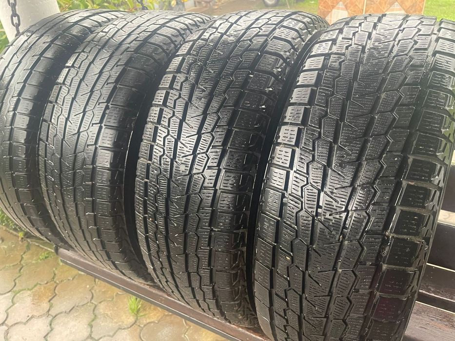 Шини  Yokohama  IceGUARD  235/65 R17
