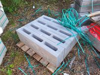 Bloczek ogrodzeniowy Kost Bet Long kolor Frappe 100x30cm