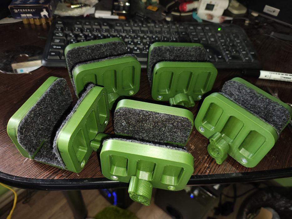 Зажими для гвинтівки на трипод-штатив