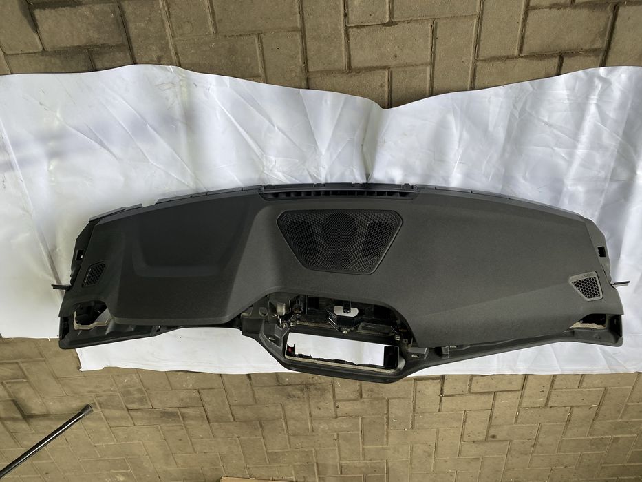 Панель консоль торпеда BMW m4 g82/G83  4 G22/g23 G20/21