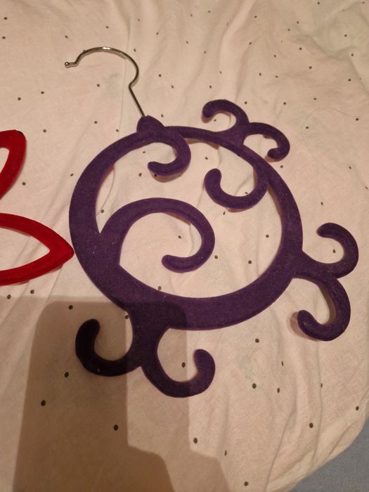 Wieszaki na bizuterie apaszki paski organizer