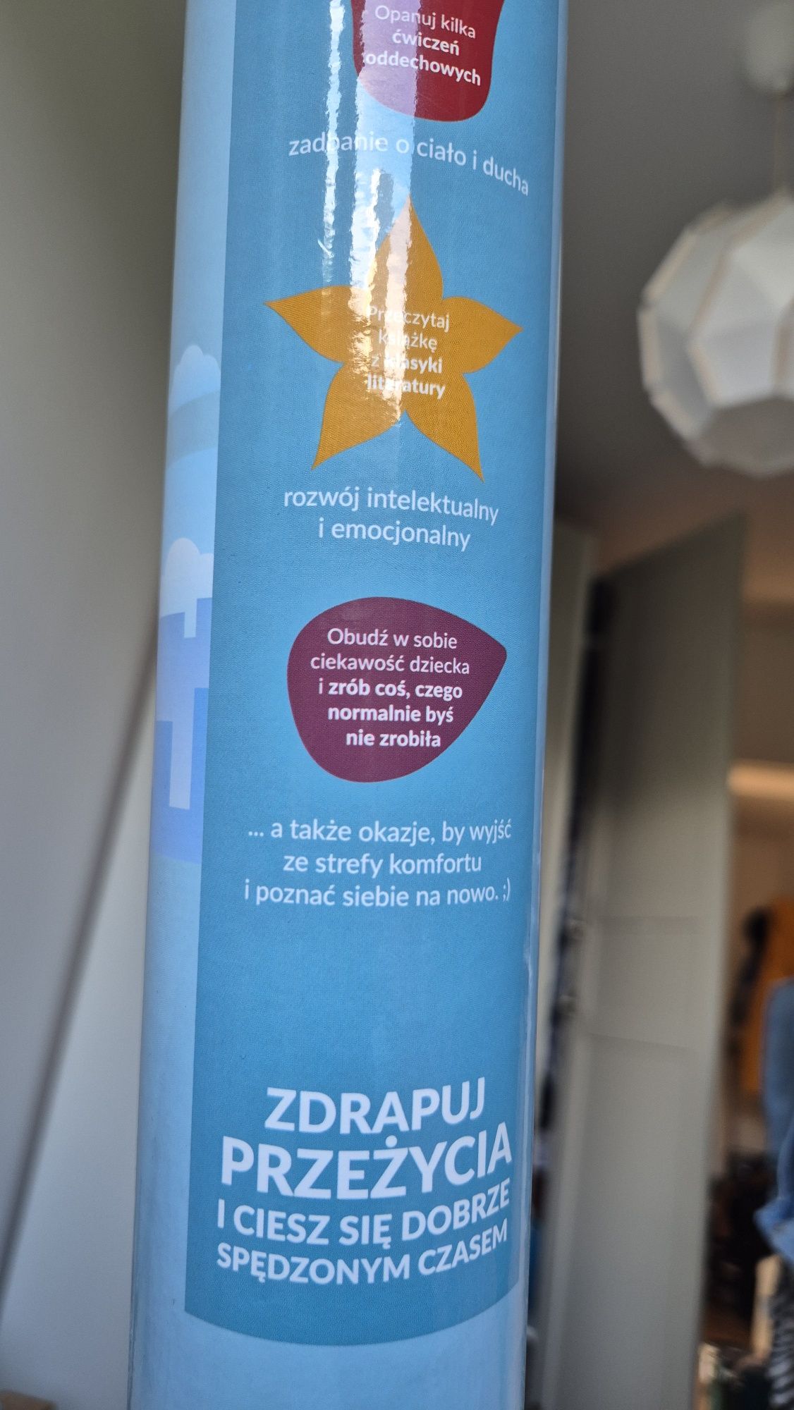 Zdrapka przeżyć dla niej nowa w tubie