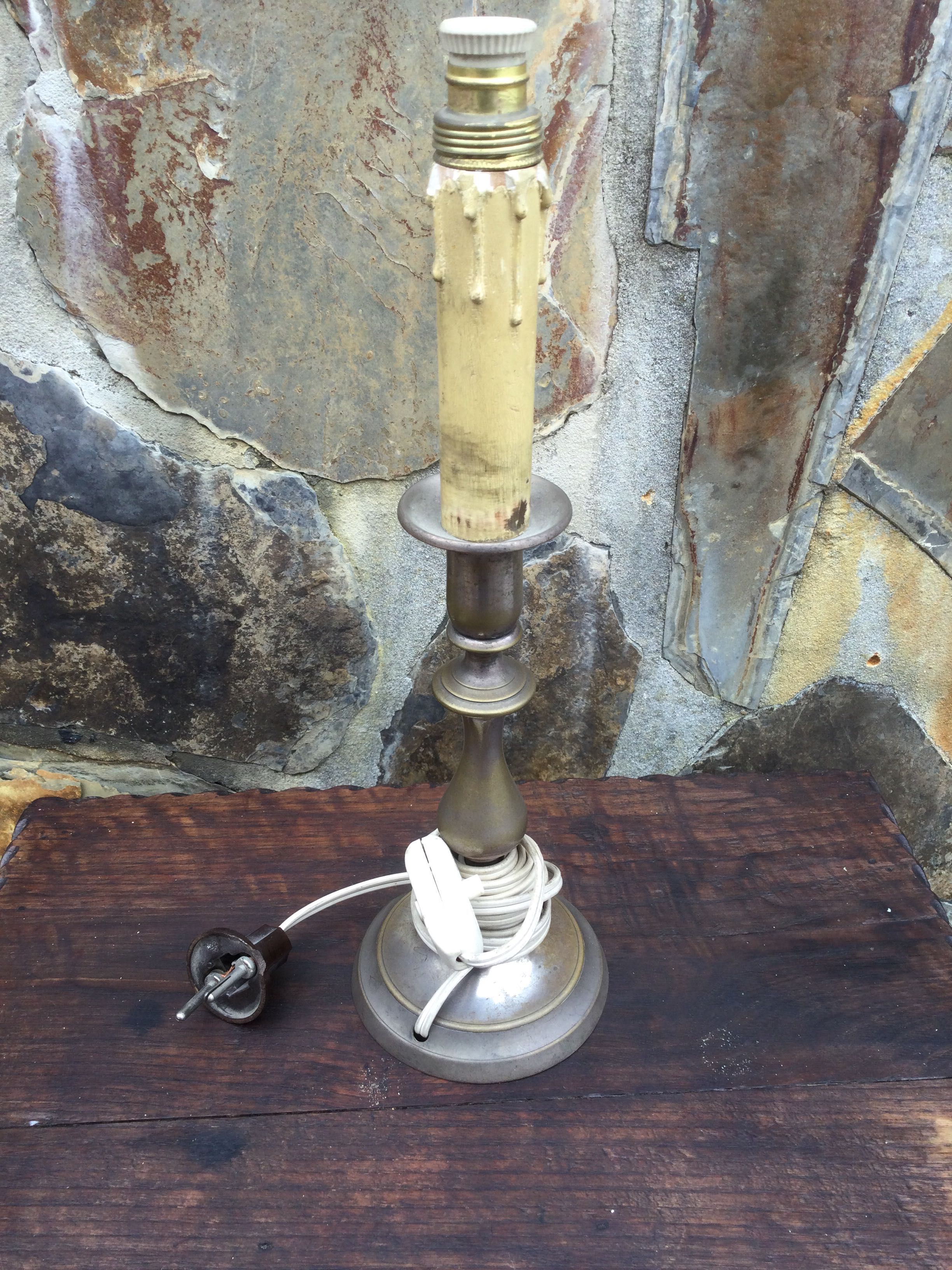 Castiçal candeeiro latão Antigo 23 cm